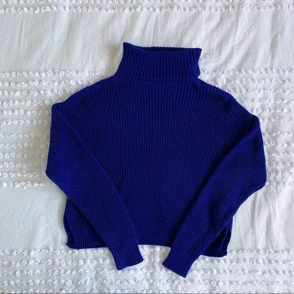 knit turtleneck - Picture 2 of 3
